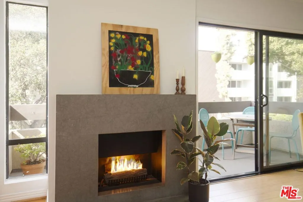 950 N Kings Road 208, West Hollywood, California 90069 home-pic-8